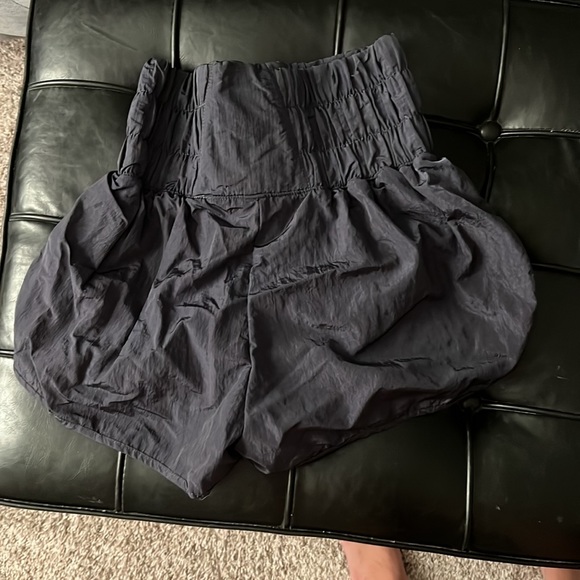 Navy blue high waisted shorts - Picture 2 of 2